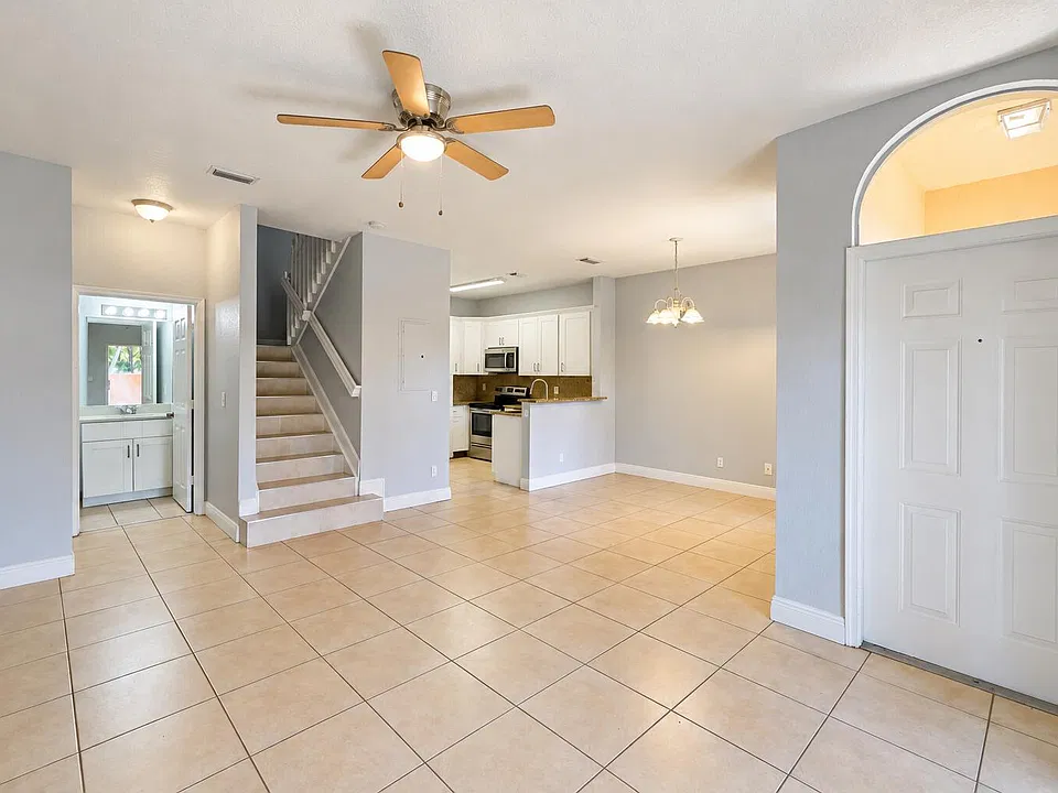 1405 S Santa Catalina Cir