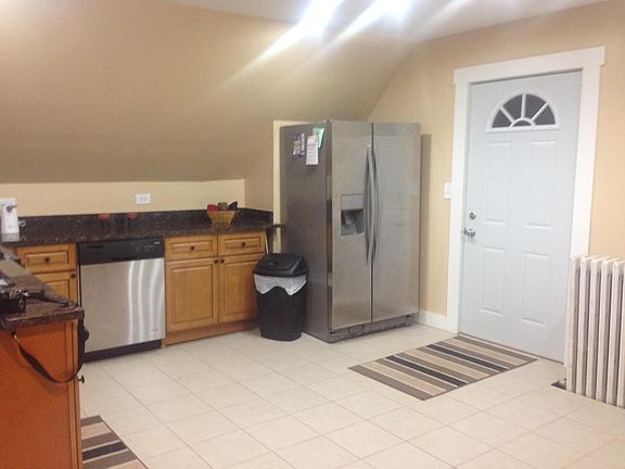 3rd image of 3538 N Albany Ave #2