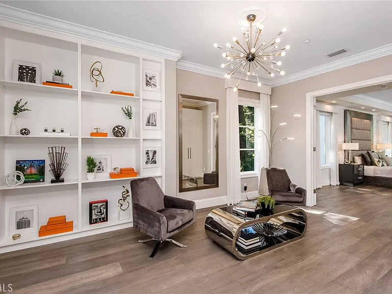 1756 Clear View Dr — Photo 28