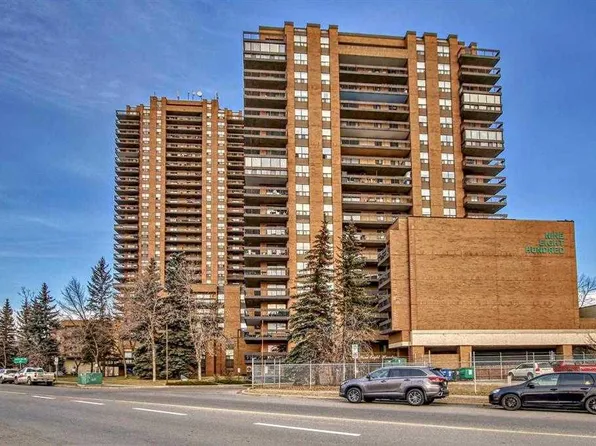 9800 Horton Rd SW #403, Calgary, AB T2V 5B5