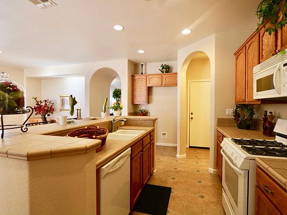 5th image of 2964 N Platte Way