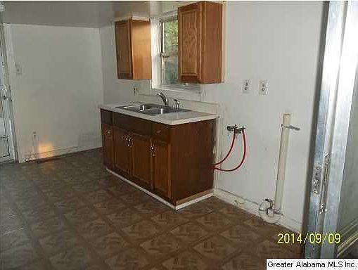 4th image of 1585 Camille St