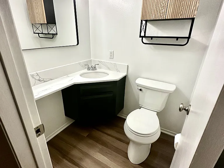 1/2 bath