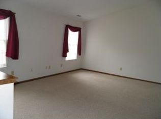 519 S Cobblestone Ct, Bloomington, IN