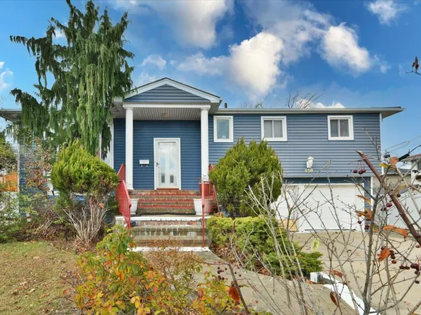 658 Golf Drive, Valley Stream, NY 11581