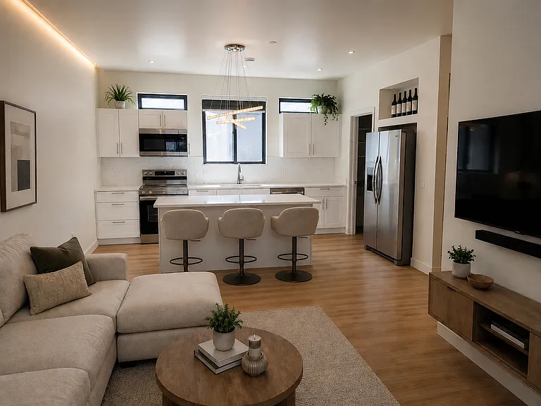 Theodora Rowhomes — Photo 5