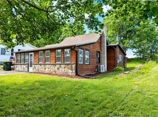 E13620 Idlewild Rd, Merrimac, WI 53561