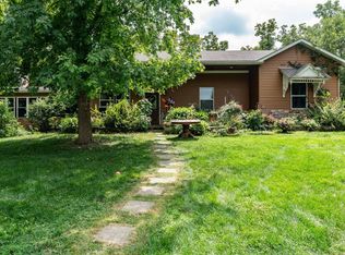 21077 Cheneys Grove Rd, Bloomington, IL 61705