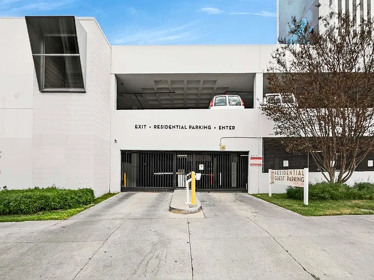 3810 Wilshire Blvd #1405 — Photo 44