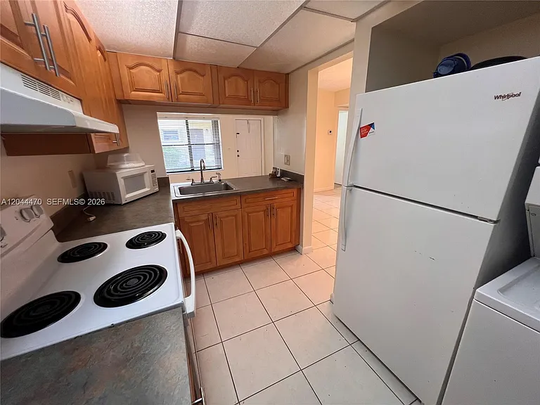 451 NW 100th Pl #101 — Photo 14