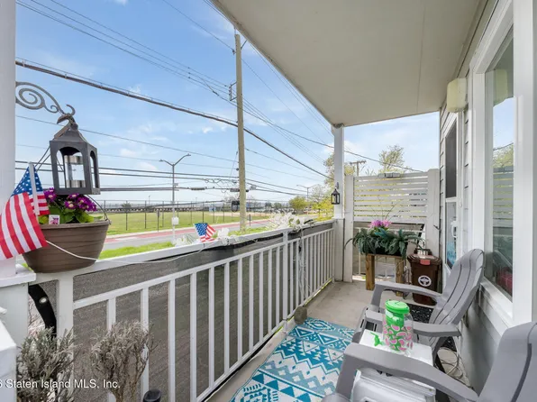 203 Father Capodanno Blvd, Staten Island, NY 10305