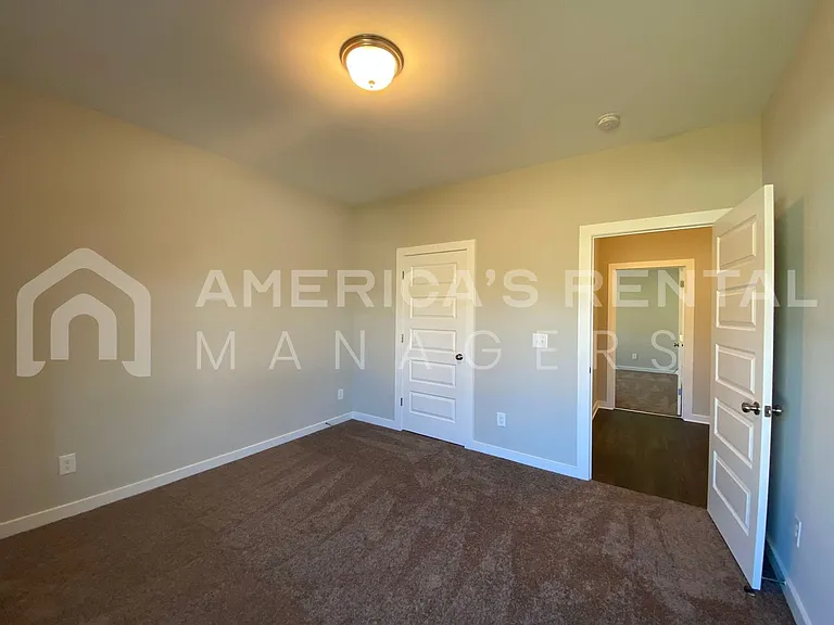 145 White Oak Cir — Photo 23