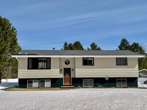 901 N Moore St, Bessemer, MI 49911