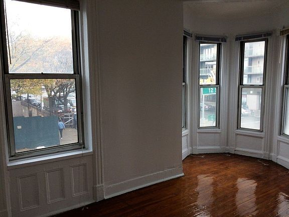 3rd image of 227 12th St APT 1