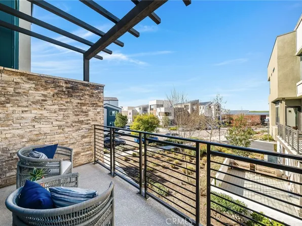 174 Sawbuck, Irvine, CA 92618