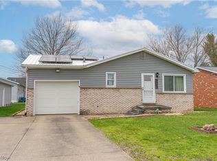 408 4th St NE, New Philadelphia, OH 44663