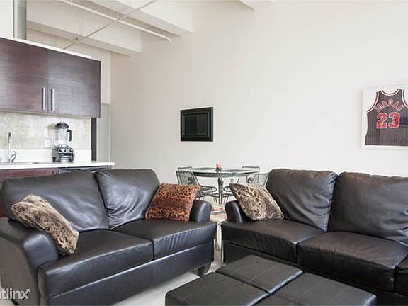 6. HouseStay Furnished Monthly Housing