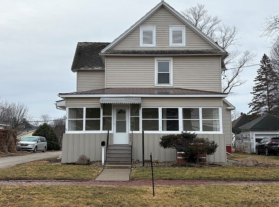 1st image of 309 E Maple St