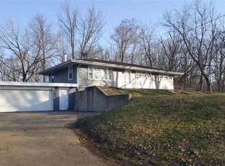 7272 N Il Route 2, Leaf River, IL 61047
