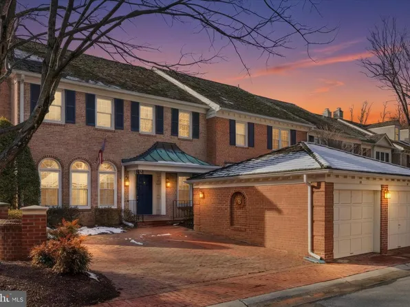 16 Maplewood Park Ct, Bethesda, MD 20814
