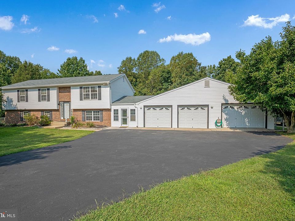 1st image of 27945 Cedar View Ct