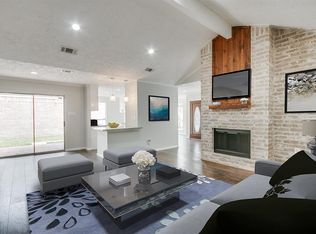 16202 New Field Dr, Houston, TX 77082
