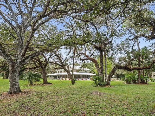 3079 Frontier Cir, Labelle, FL 33935