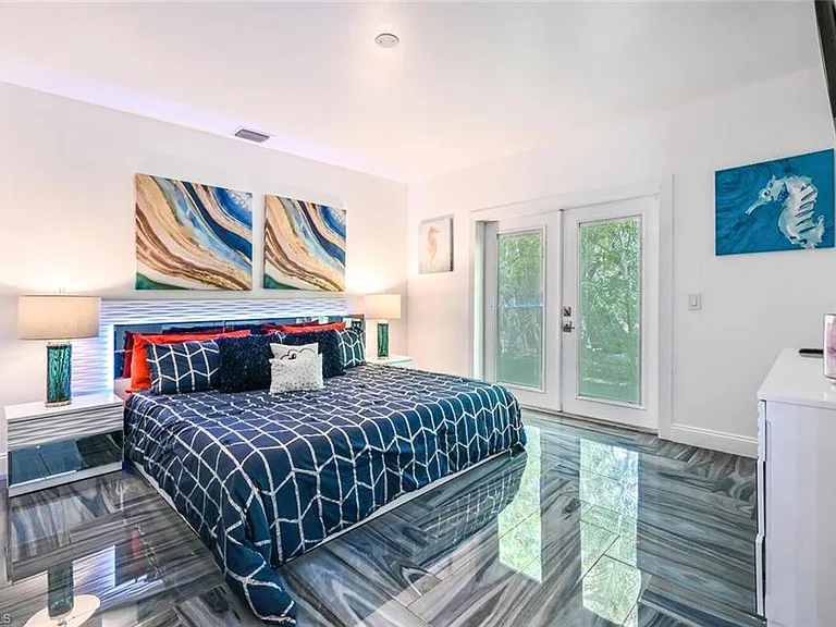 5940 English Oaks Ln — Photo 30