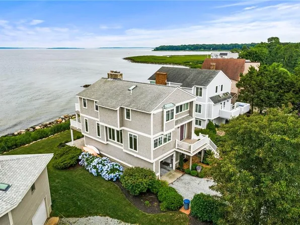 38 Ives Rd, Warwick, RI 02818