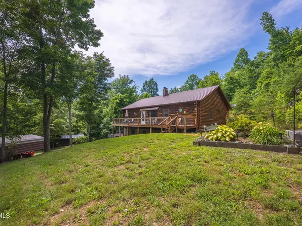 2733 Rackum Rd, Thorn Hill, TN 37881