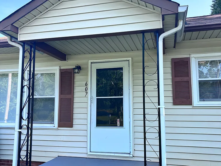 607 Martha Pl — Photo 14