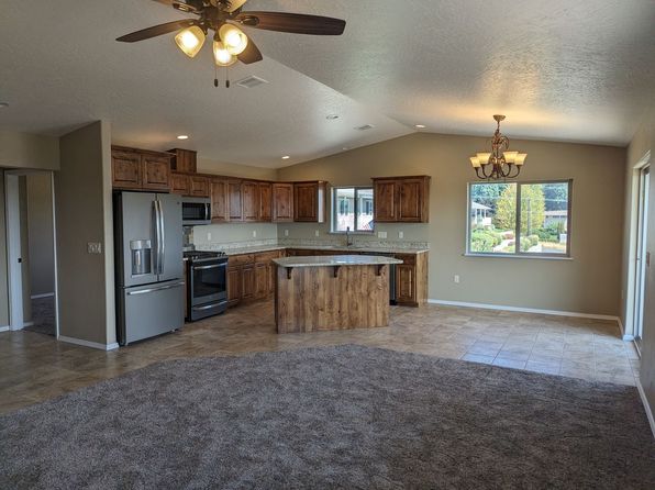 932 Cedar Ave #4