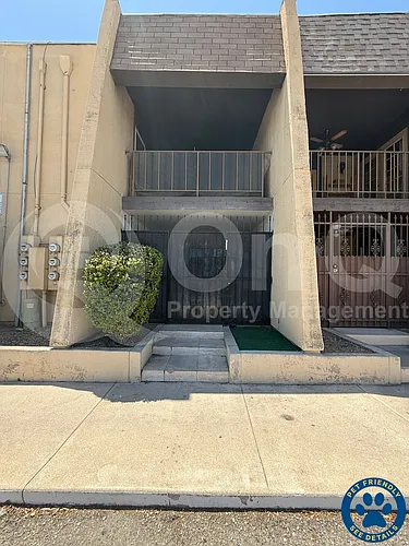 1620 N Wilmot Rd Photo 1
