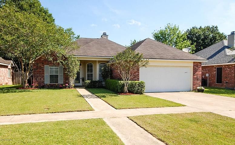 1st image of 216 Manning Dr