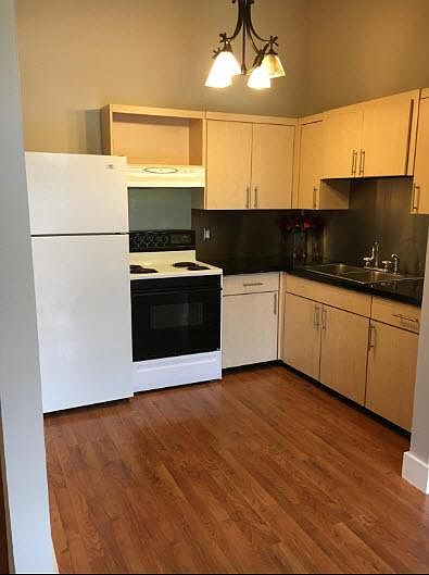 2nd image of 613 Hillsboro Rd APT C23
