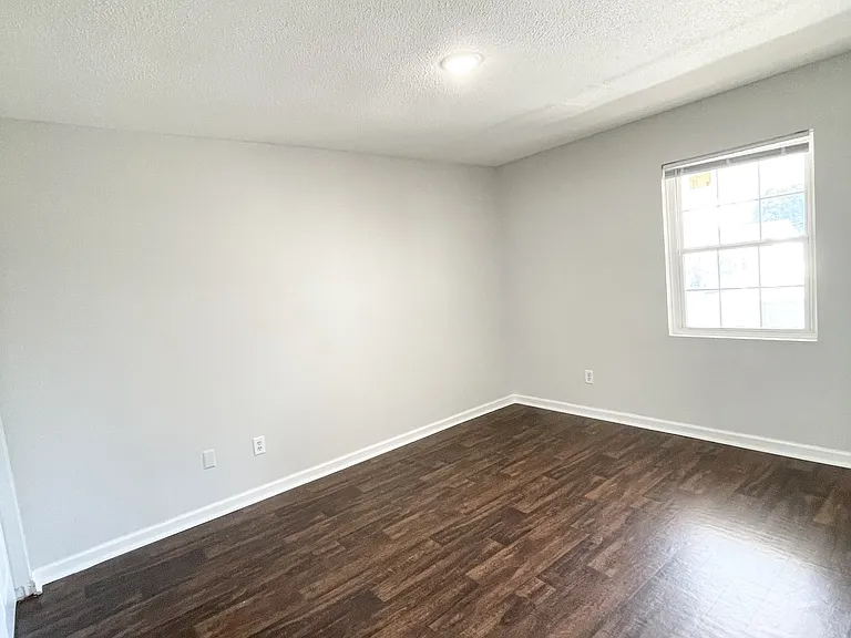 1831 Hughes Ave — Photo 4