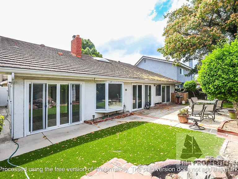15841 Maidstone St — Photo 23