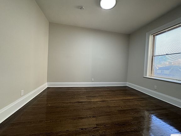 3rd image of 24 Kensington Ave #3E