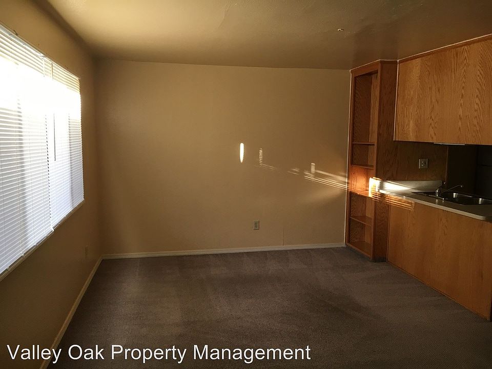 2nd image of 123 College Ave APT 9