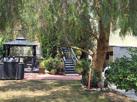2nd image of 4821 Oakwood Ave