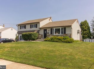 683 Stratford Rd, Warminster, PA 18974