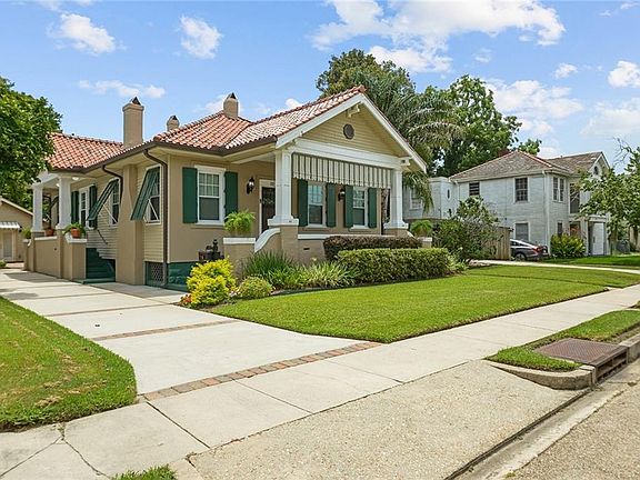 3rd image of 32 Metairie Ct