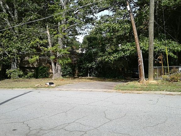 2nd image of 6160 Shallow Creek Ln
