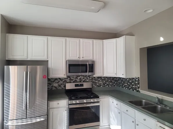 105 Terra Firma Ln, Volo, IL 60020