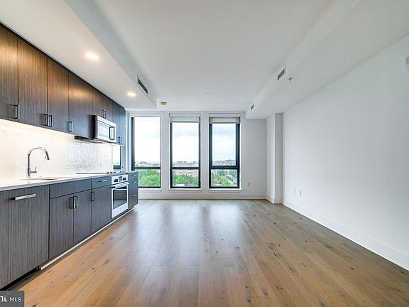 5th image of 1211 Van St SE APT 806