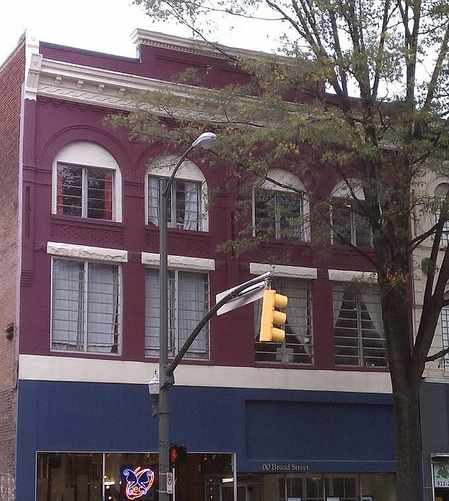 1st image of 00 E Broad St APT 2B