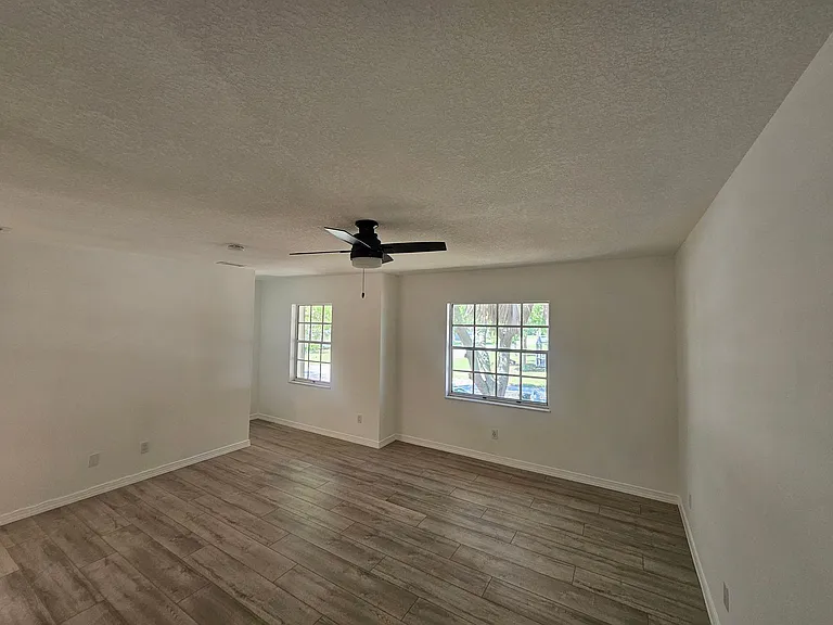 1406 36th Ave — Photo 24