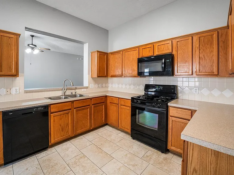 18110 Bare Branch Ln — Photo 5