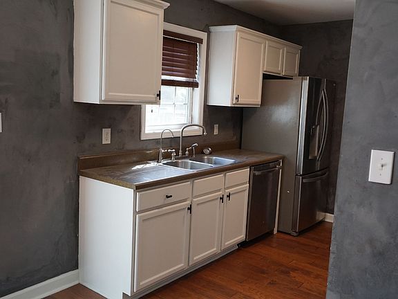 5th image of 103 Worvin Ln