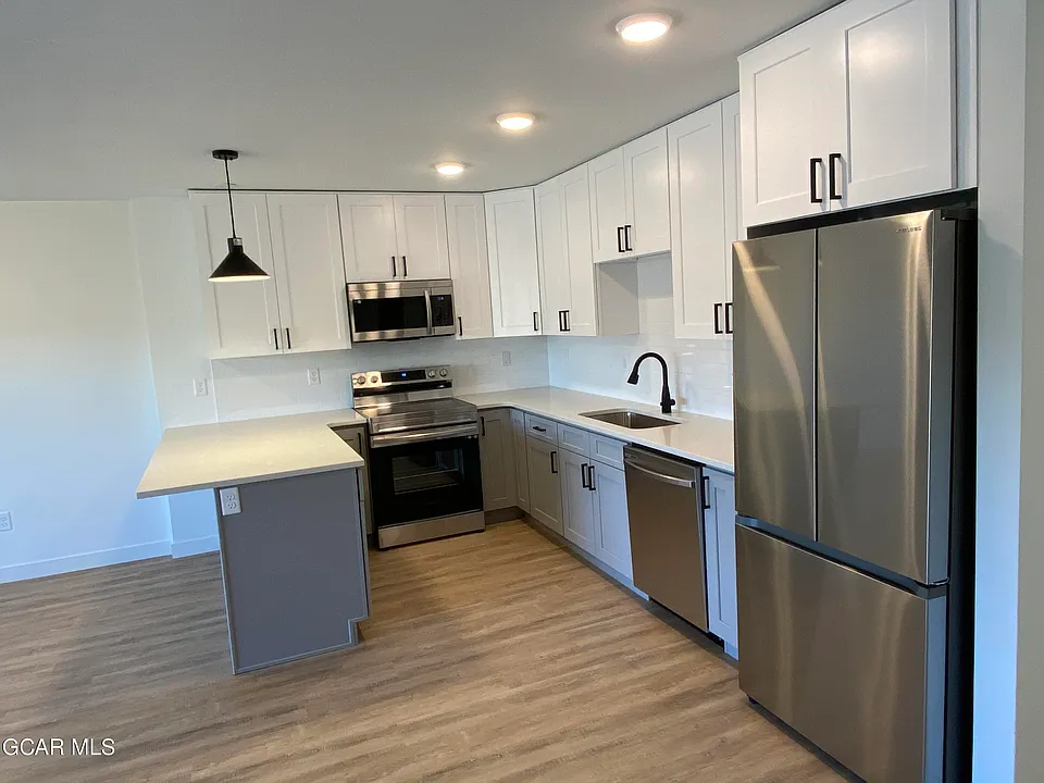 406 N Zerex St #10